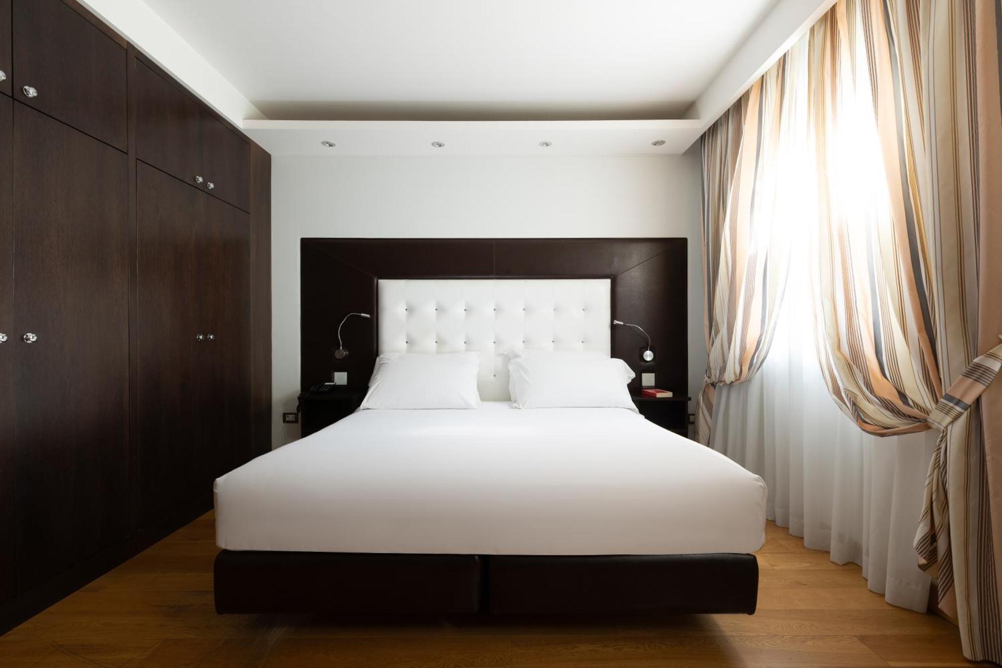 Hotel Royal Caserta Luaran gambar