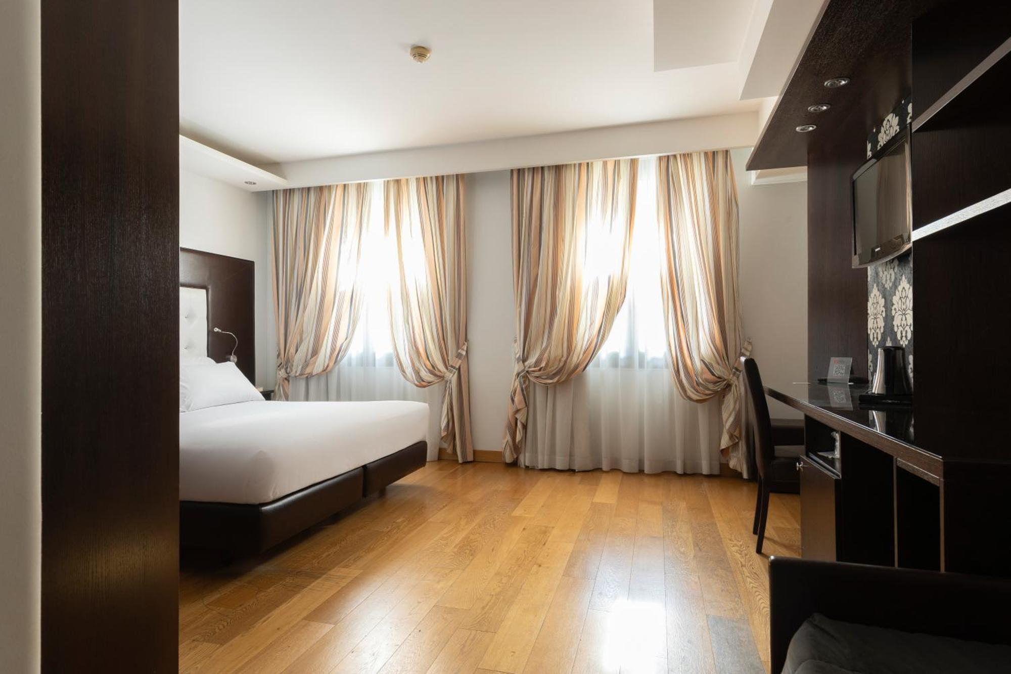 Hotel Royal Caserta Luaran gambar